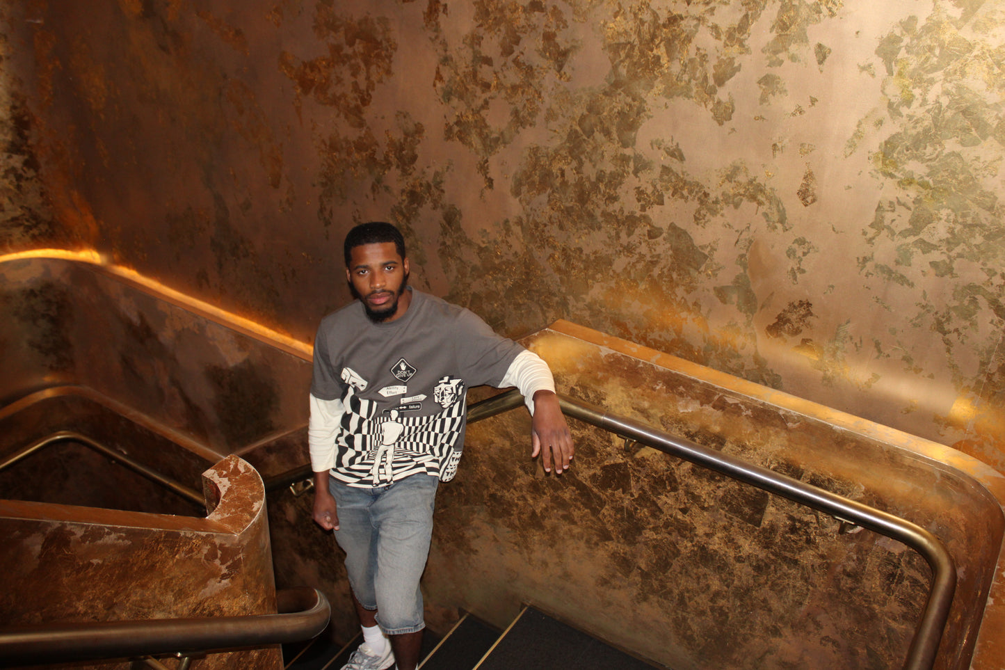 Mazier OverLay smoke grey and cream T-shirt
